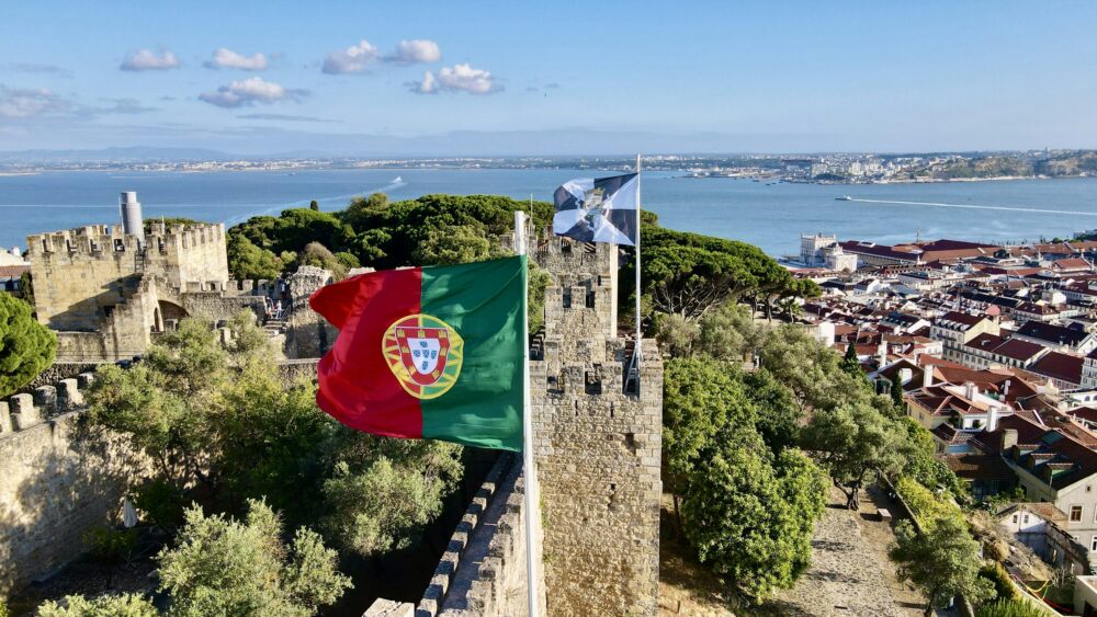 Portugal’s Banks Weigh AI Marketing Compliance